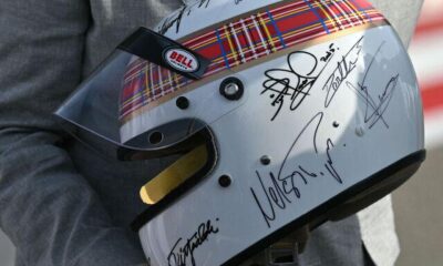 casca jackie stewart semnata michael schumacher foto: F1