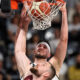 Zach Hankins marcand prin slam dunk, foto: Calin Florin Petean