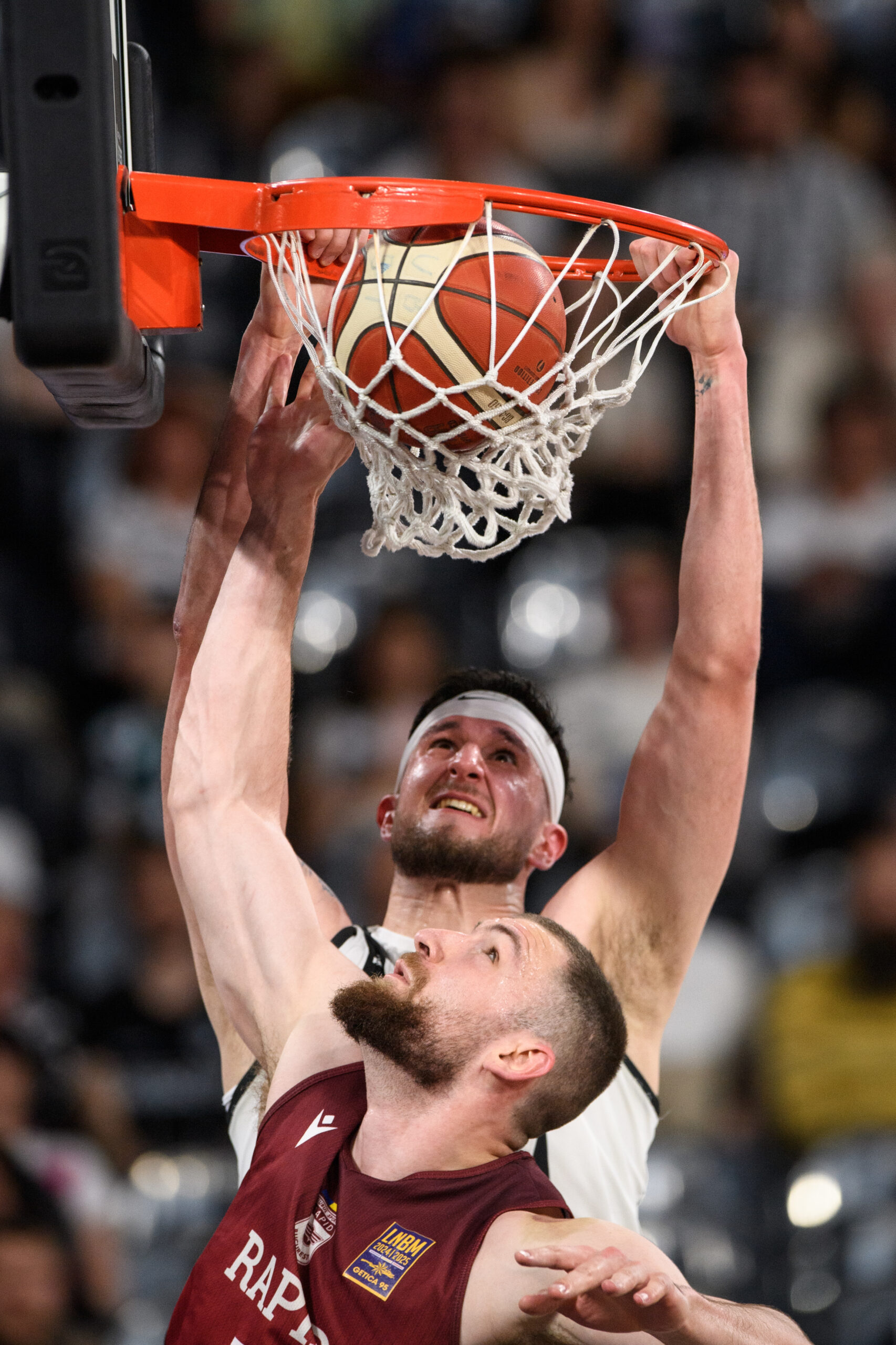 Zach Hankins marcand prin slam dunk, foto: Calin Florin Petean