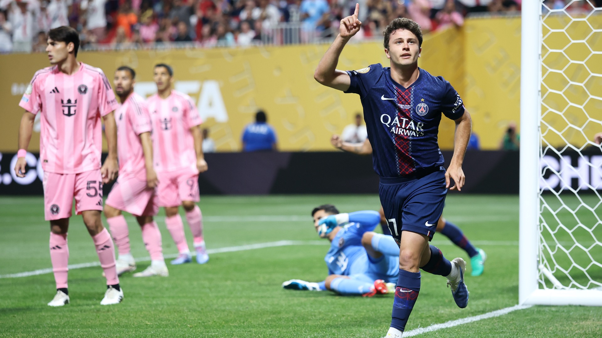 Joao Neves, PSG, celebrand golul marcat, foto-profimedia