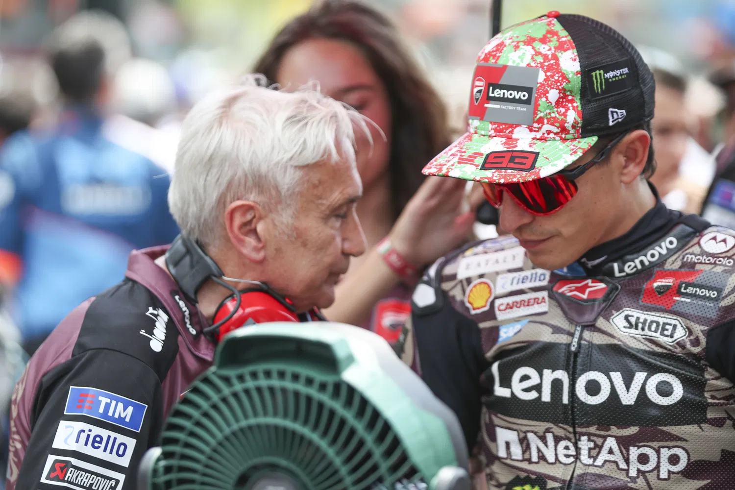 Marc Marquez si Davide Tardozzi, Ducati Lenovo Team, foto gold and Goose