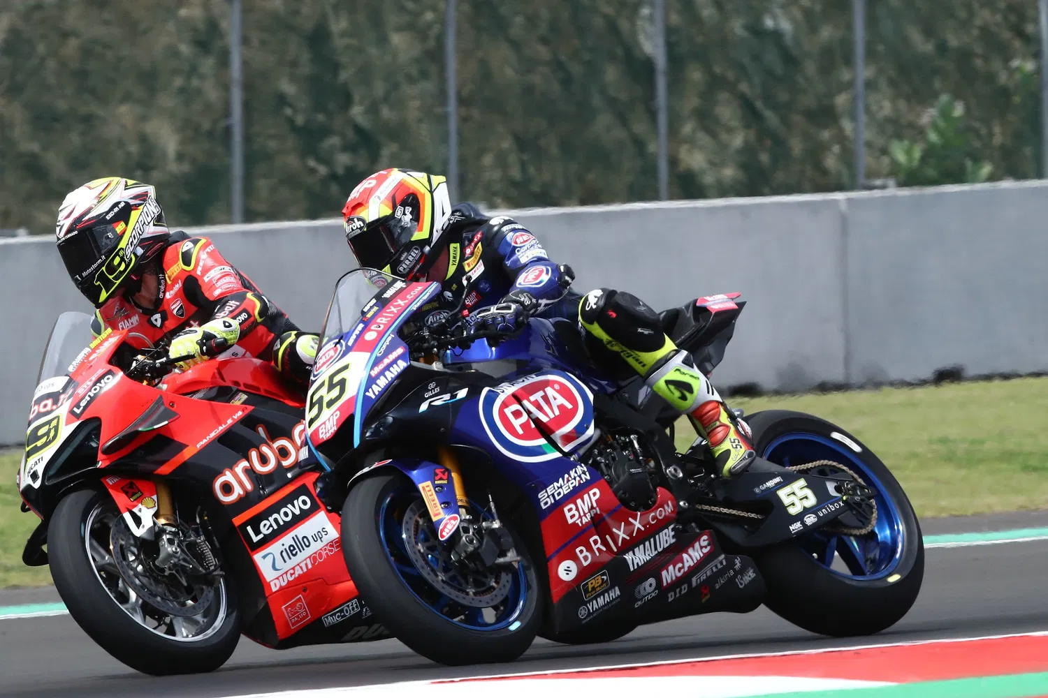 Alvaro Bautista si Andrea Locatelli WorldSBK, foto- Gold and Goose