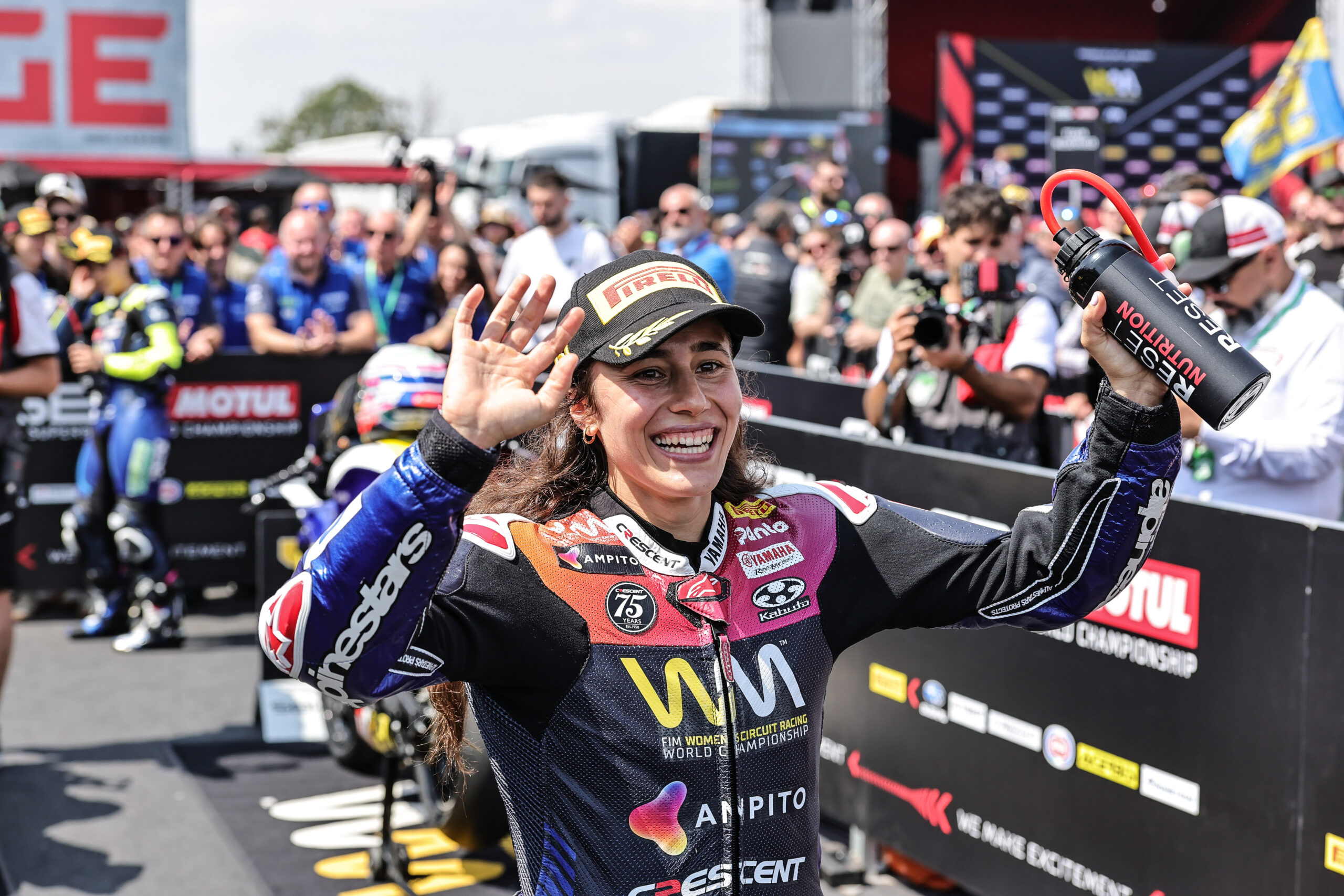Beatriz Neila -Ampito Crescent Yamaha, castigatoarea etapei de pe Donington Park, foto WSBK