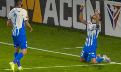 Mihnea Radulescu (dreapta) si Florin Stefan (stanga) de la Universitatea Craiova celebrand golul marcat, foto Emil Sebastian Popescu/SportPulse