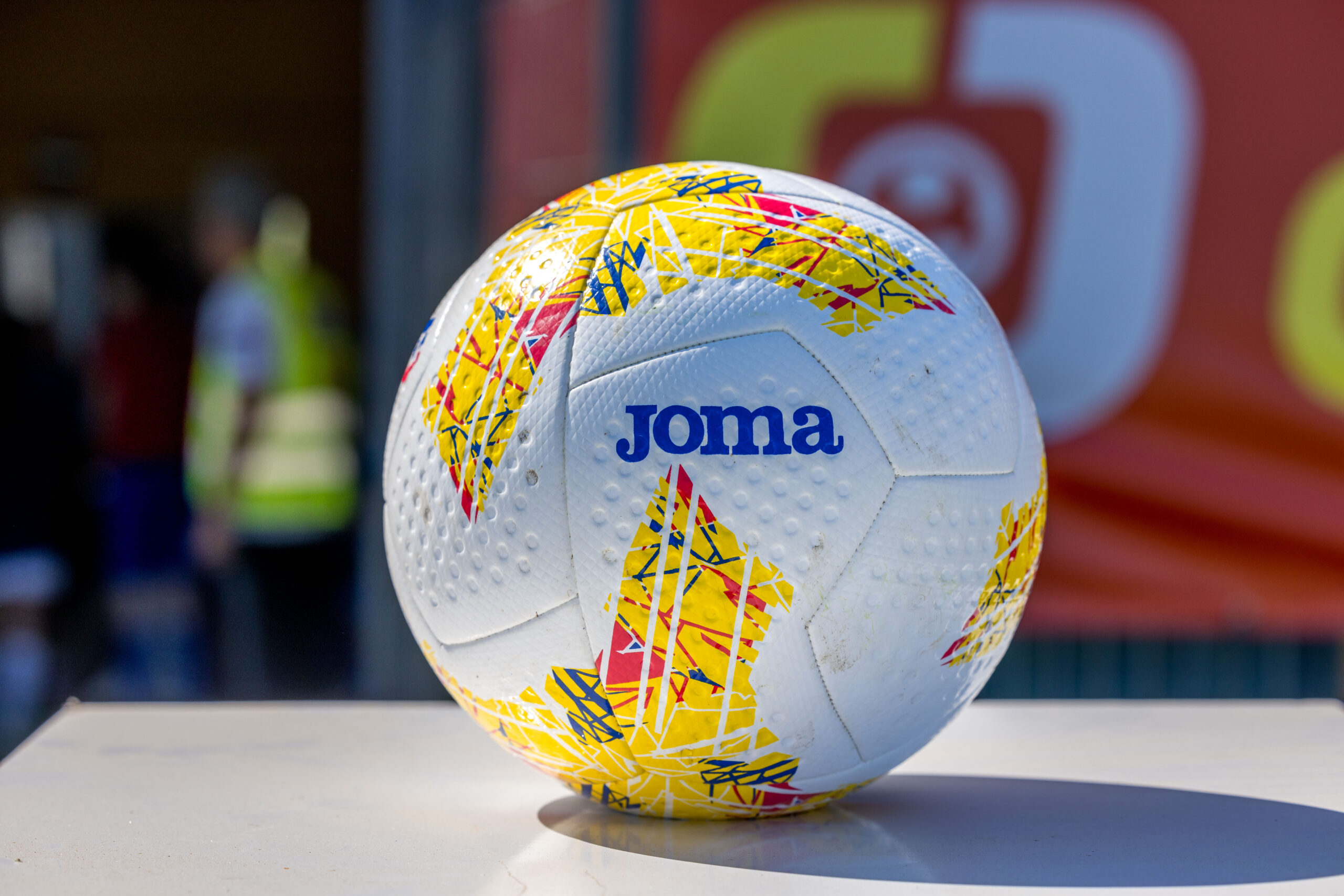 Mingea oficiala Liga a 2-a, foto Emil Sebastian Popescu/SportPulse