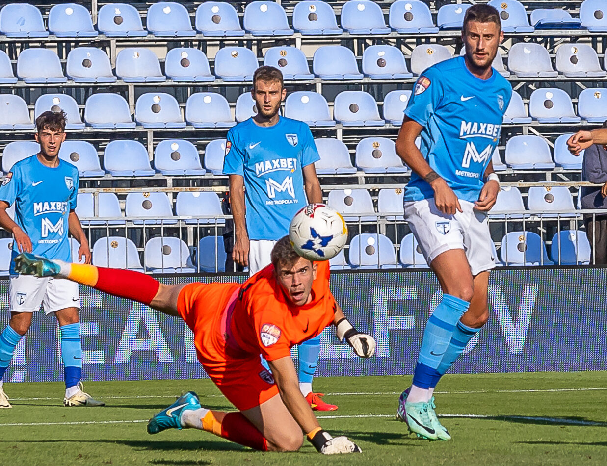 Faza de joc pe Stadionul Anghel Iordanescu Voluntari, foto Emil Sebastian Popescu/SportPulse