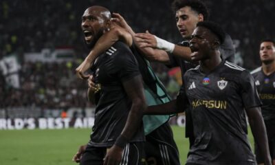 Jucatorii lui Qarag celebrand, foto News Az