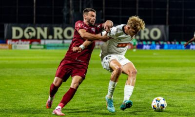 Andrei Cordea in duel pentru balon in meciul contand pentru Play-Off Conference League , desfasurat pe Stadionul Constantin Radulescu din Cluj, joi 28 august 2025. FOTO: Horvath Tamas/SportPulse