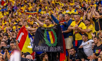 Suporterii echipei nationale a Romaniei incurajand echipa, FOTO/ Emil Sebastian Popescu/ESPphoto