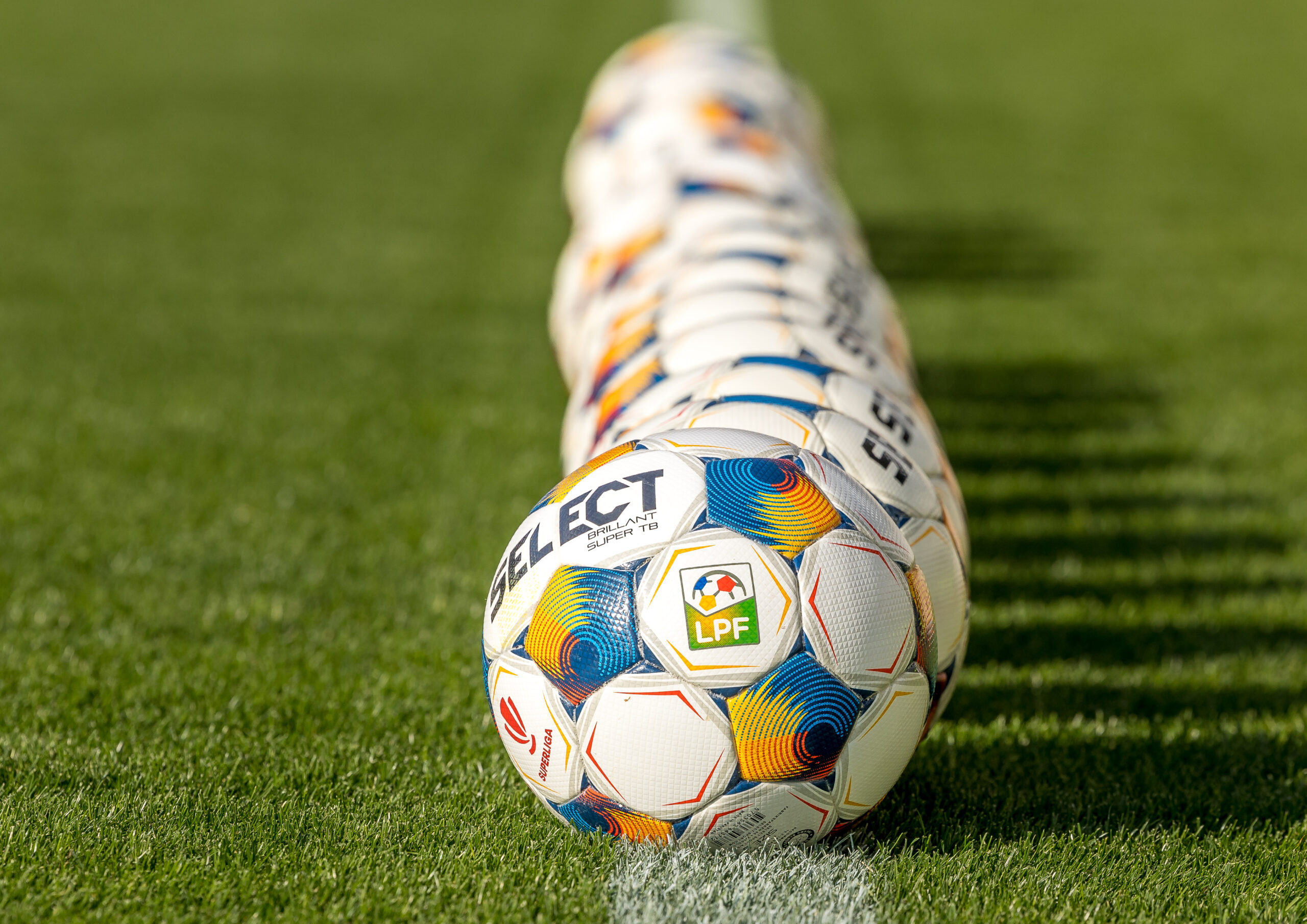 Mingea oficiala SuperLiga sezon 2025/2026, FOTO/ Emil Sebastian Popescu/SportPulse