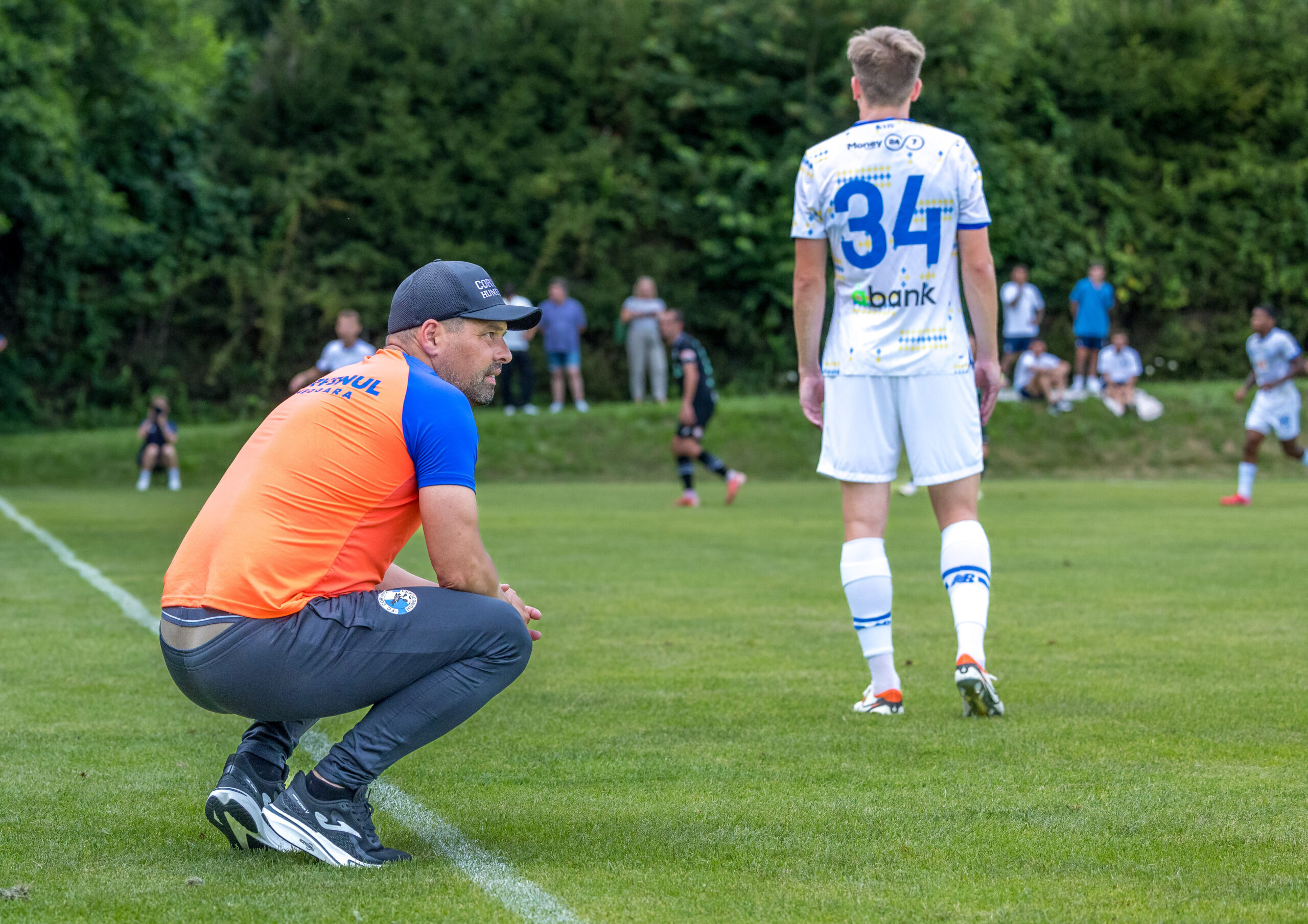 Florin Maxim, antrenor principal Corvinul Hunedoara, in timpul meciului amical impotriva lui Dinamo Kiev, Sochau - Austria, foto: Emil Sebastian Popescu