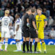 Foyth Juan Marcos capitanul celor de la Villareal FC in dialog cu arbitrii partidei de UEFA Champions League, faza grupelor, 16 septembrie 2025 dintre Tottenham Hotspur si Villareal FC, Tottenham Hotspur Stadium, Londra, Marea Britanie, FOTO/Emil Sebastian Popescu