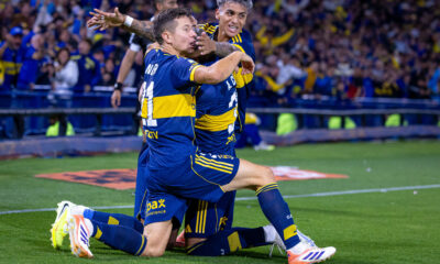 Jucatorii lui Boca Juniors celebrand golul marcat pe Stadionul La Bombonera, Buenos Aires, Argentina, FOTO: Emil-Sebastian Popescu/SportPulse