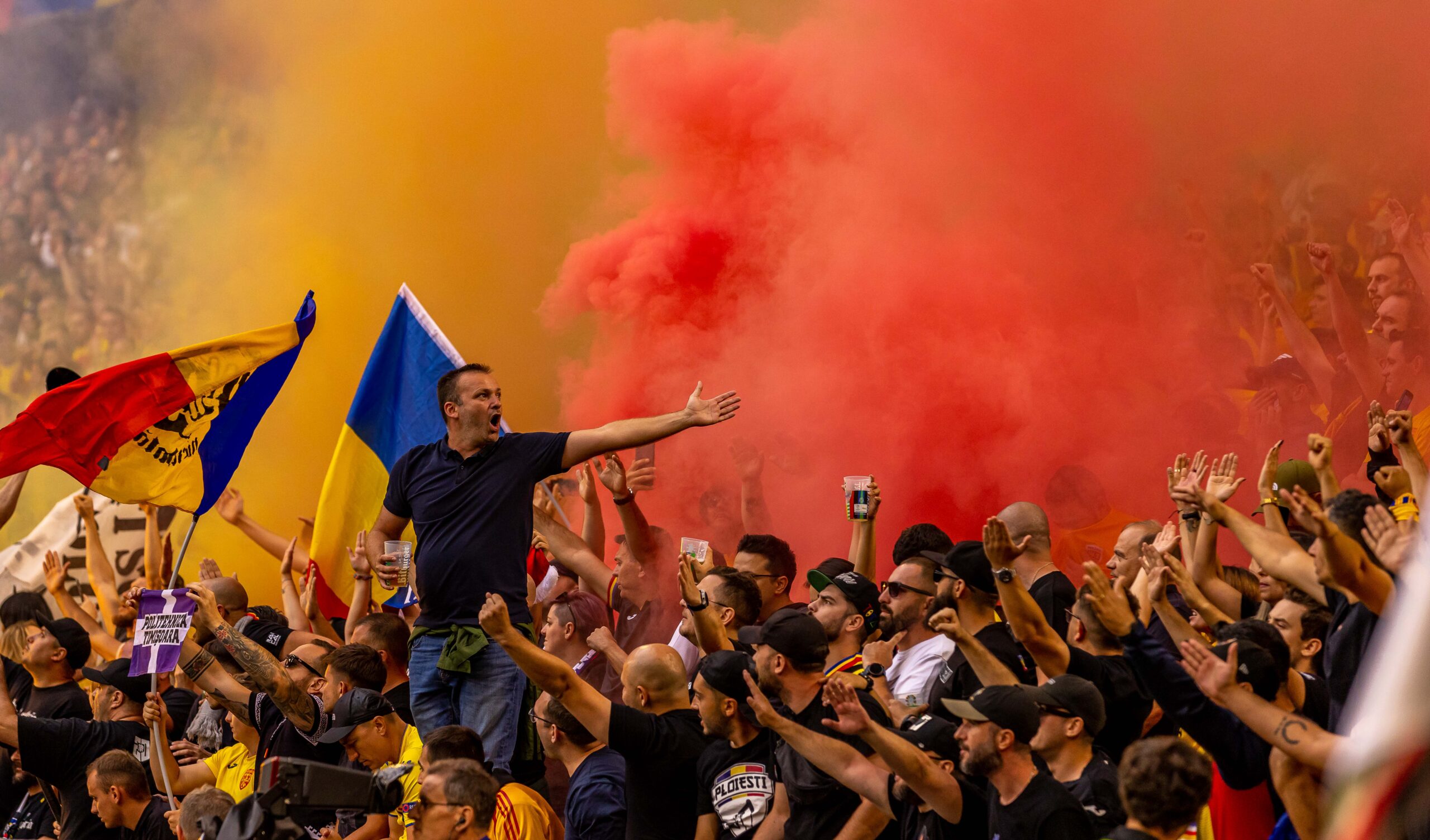 Suporterii echipei nationale a Romaniei, "zidul galben", FOTO/Emil Sebastian Popescu/espPhoto