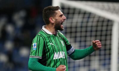 Domenico Berardi, capitanul lui Sassuolo celebrand golul al doilea, FOTO:ClacioItalia