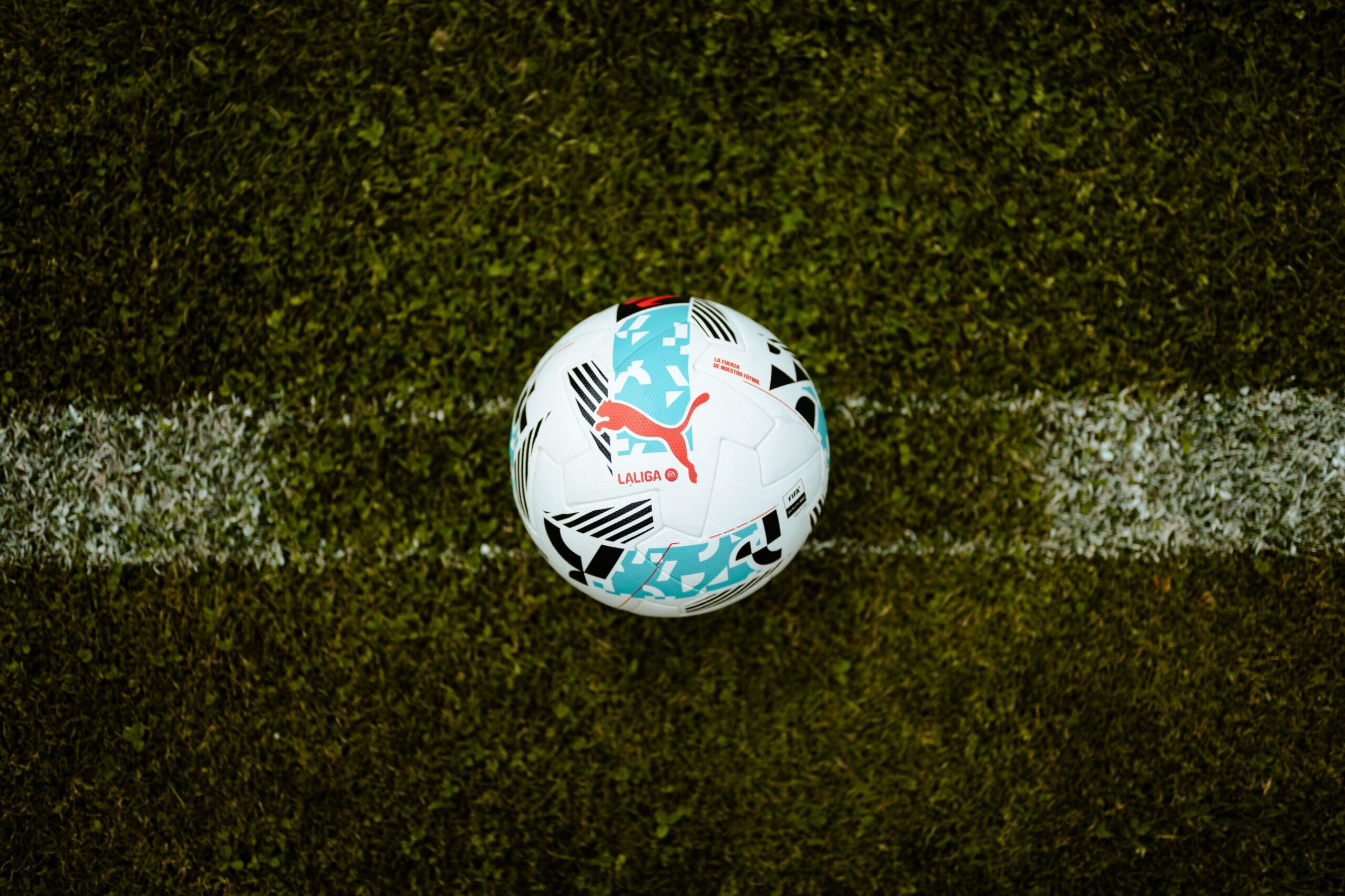 Balonul oficial LaLiga sezon 2025:2026:FOTO:IMAGO