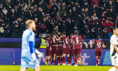 Jucatorii CFR celebrand primul gol al partidei marcat de Damjan Dokovic, FOTO/Horvath Tamas/SportPulse