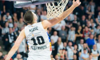 Dusan Miletic de la U-BT Cluj, marcand in partida U-BT vs Aris Salonic, din EUROCUP, FOTO/Ciprian Daniel Pop