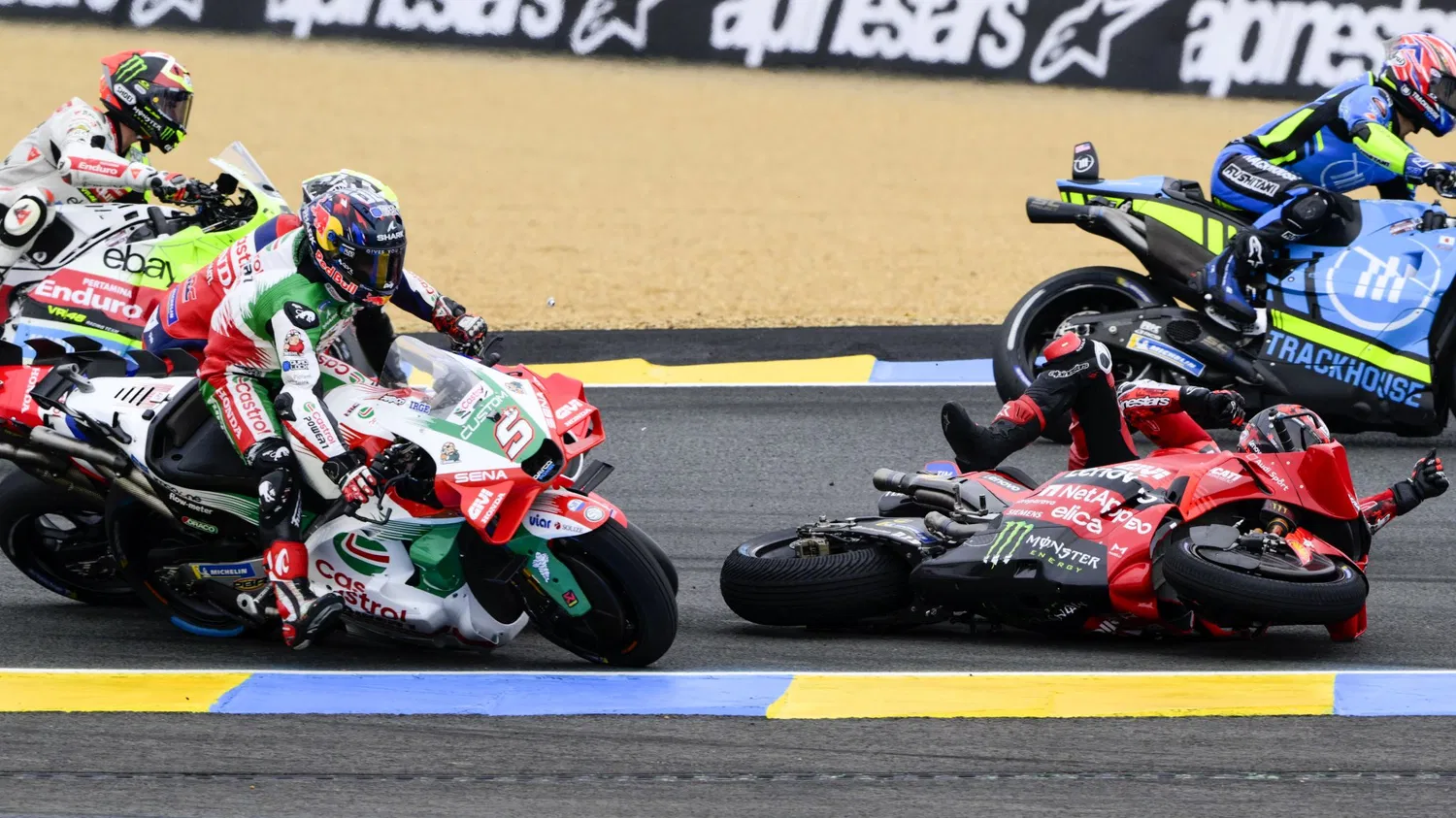 Cazatura lui Francesco Bagnaia in Marelel Premiu al Frantei 2025, FOTO:Gold&Goose
