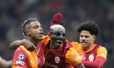 Mario Lemina celebrand golul marcat alaturi de Osimhen si Sara, FOTO/ IMAGO