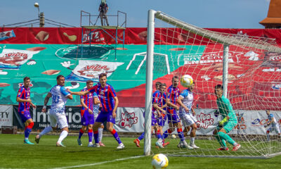 Jucatorii lui Corvinul Hunedoara celebrand golul, FOTO Alex Florea/SportPulse