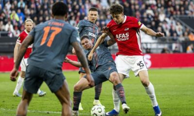 AZ Alkmaar defender Bendeguz Kovacs and FC Shakhtar’s Valeriy Bondar fight for the ball in the UEFA Conference League quarter-final second leg in Alkmaar on April 16, 2026, FOTO: RTL Today