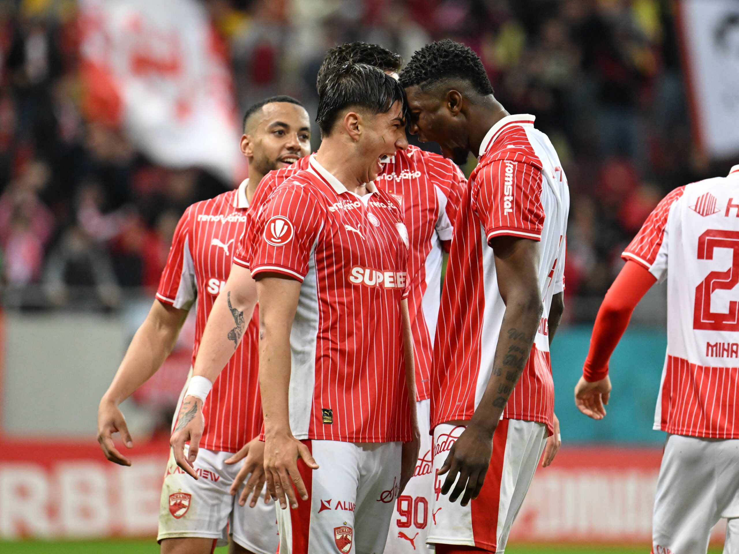 Alexandru Marian Musi se bucură dupa un gol marcat alături de Kennedy Kofi Boateng, © FOTO:Razvan Pasarica/SPORT PICTURES