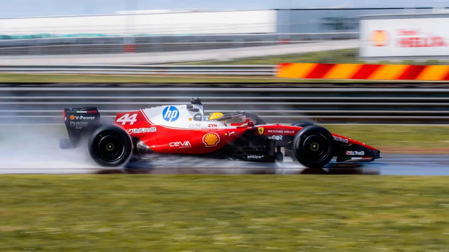 Lewis Hamilton, Ferrari, in plin test Pirell, FOTO/ Race media