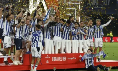 Real Sociedat celebrand, FOTO, Heraldo de Aragon