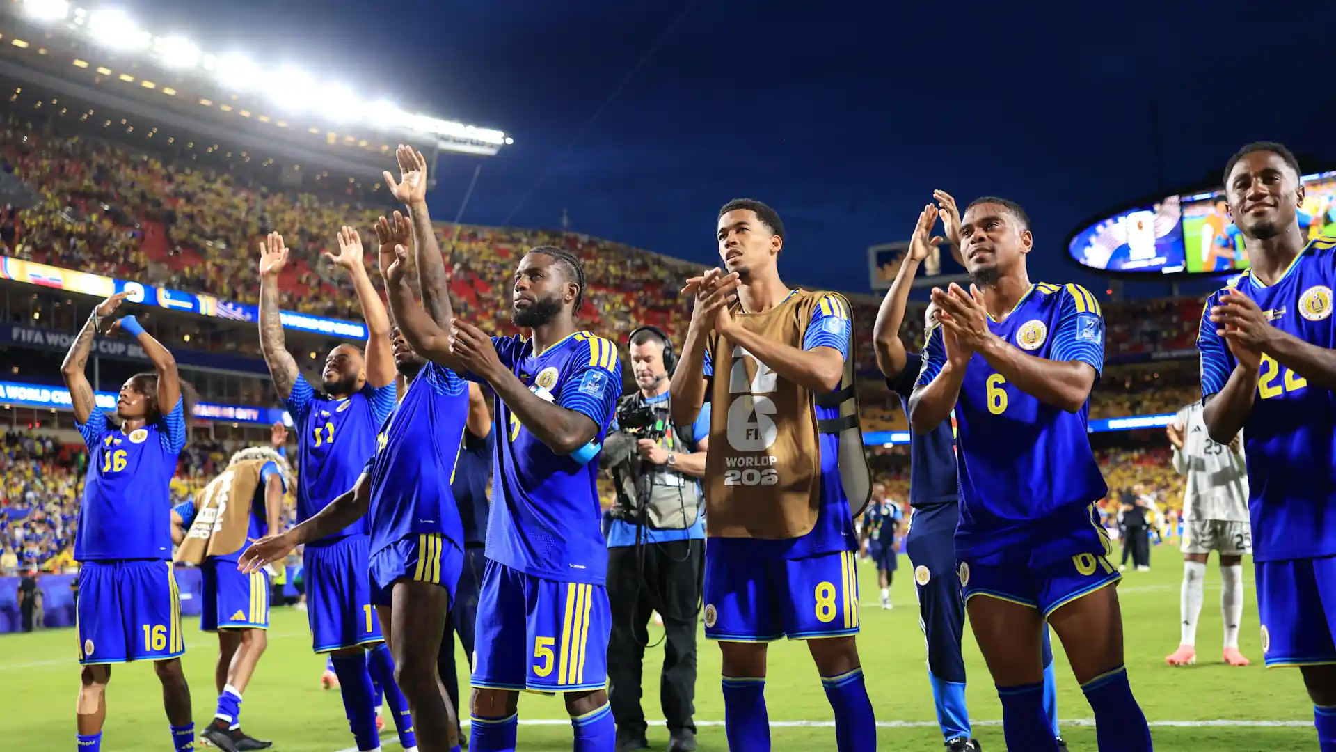 Jucatorii din Curacao dupa obtinerea primului punct din istorie, FOTO: Sportaran