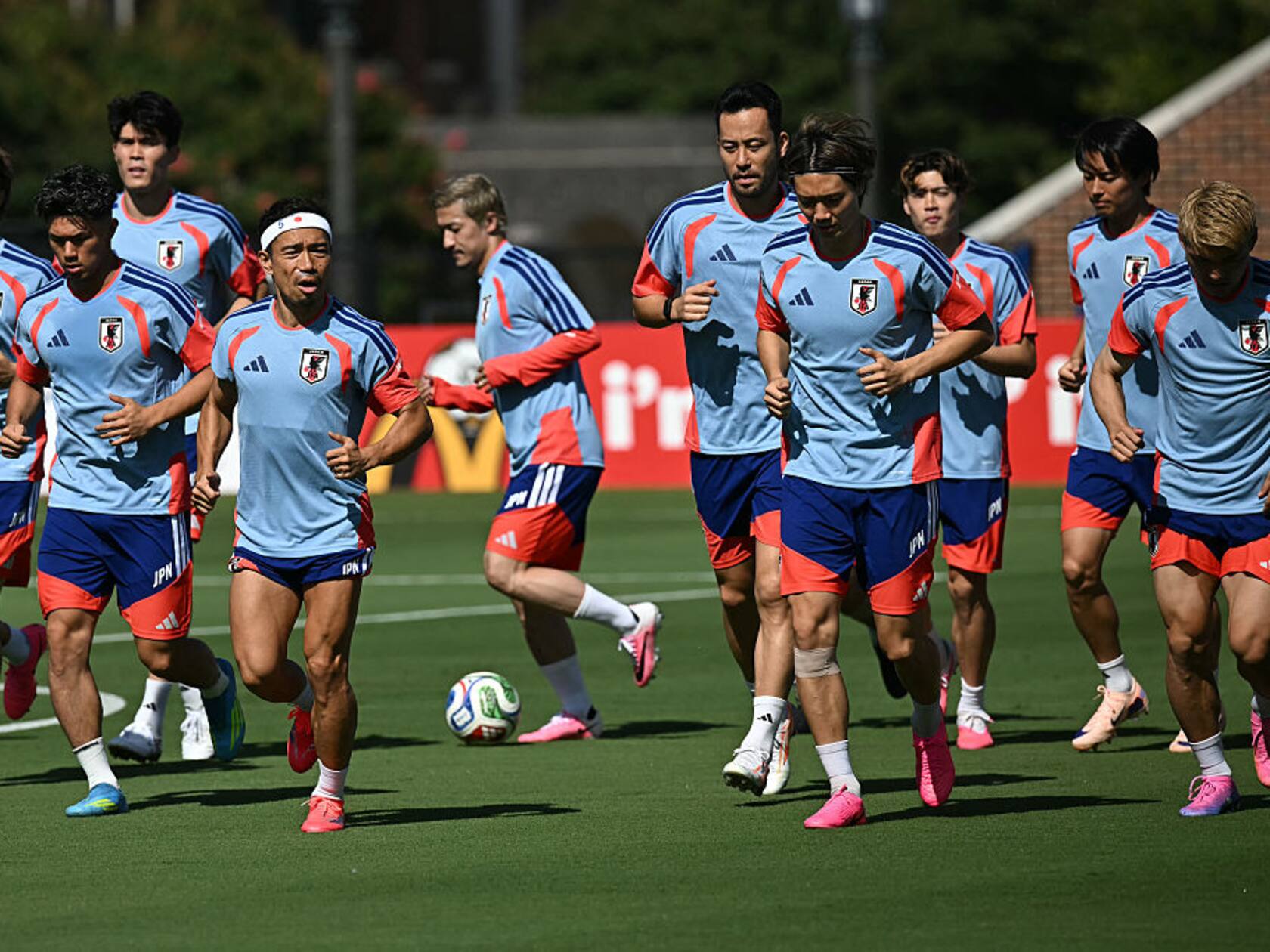 Jucatorii selectionatei Japoniei intr-o sesiune de antrenament, FOTO: IAMGO