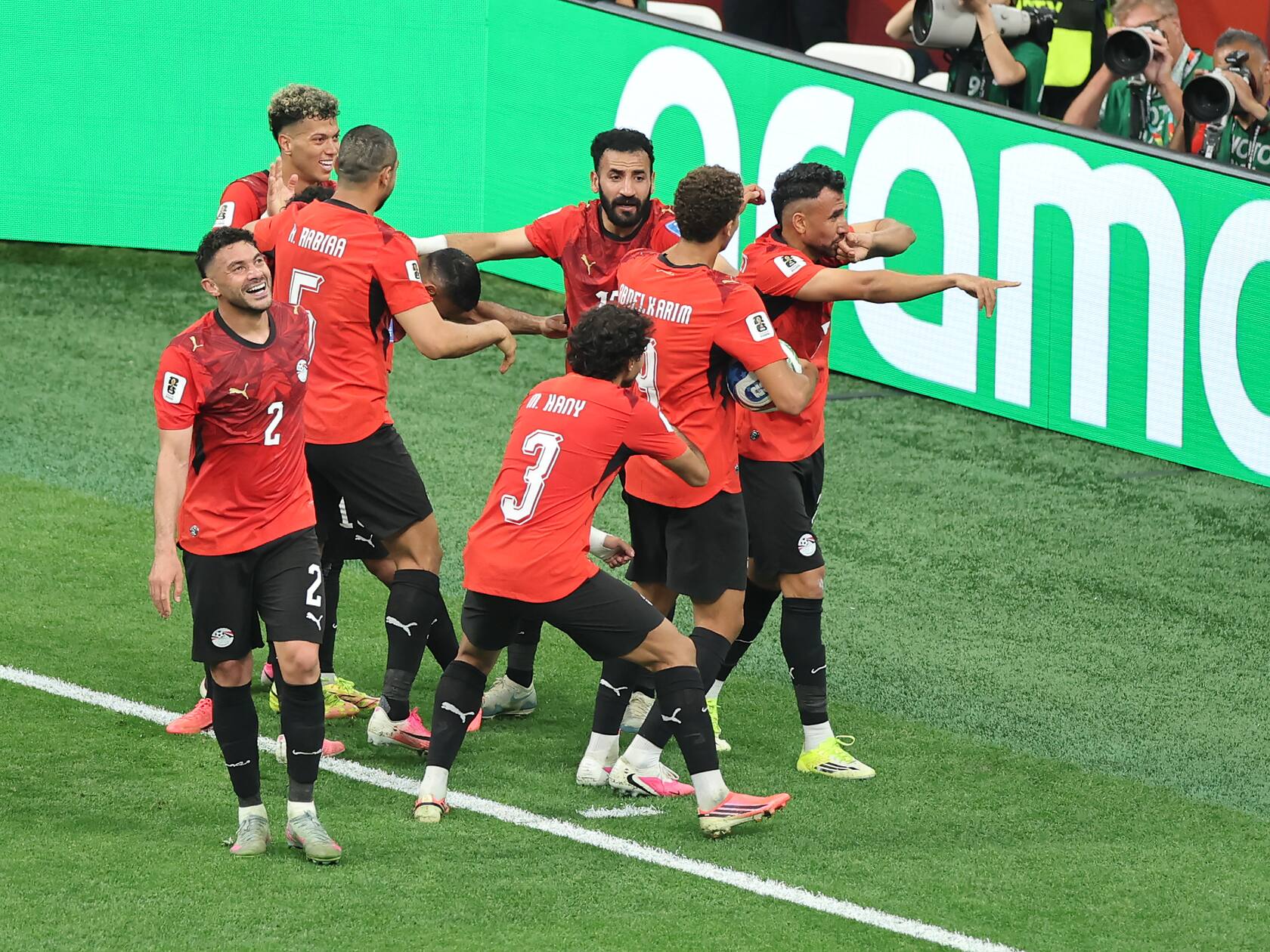 Jucatorii selectionatei giptului, celebrand, FOTO: IMAGO
