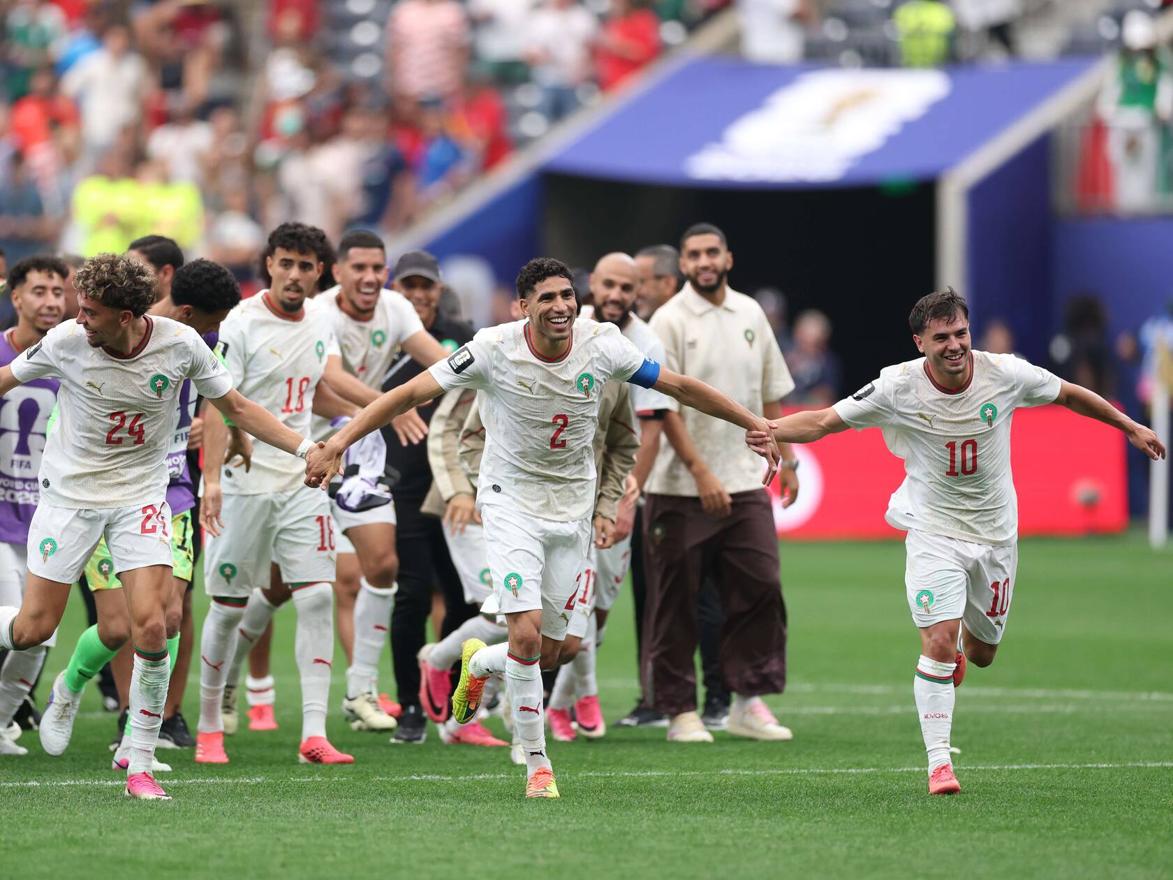 El Aynaoui (24), Achraf Hakimi (2) si Brahim Diaz (10), Maroc, FOTO:IMAGO