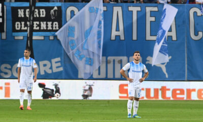 Fotbalistii craioveni Nikola Stefanovic si Anzor Mekvabishvili reactioneaza dupa un gol primit in meciul dintre Universitatea Craiova si Levski Sofia, contand pentru Preliminariile Ligii Campionilor, desfasurat pe Stadionul Ion Oblemenco din Craiova, miercuri 29 iulie 2026. © FOTO:Razvan Pasarica/SPORT PICTURES