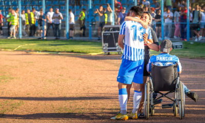 Flavius "China" Iacob, consolat de fratele si sora lui la finalul partidei de baraj pentru promovare in liga secunda dintre Minaur Baia Mare vs Corvinul Hunedoara, 08.06.2022, Baia Mare, FOTO/ Emil Sebastian Popescu/ ESPphoto