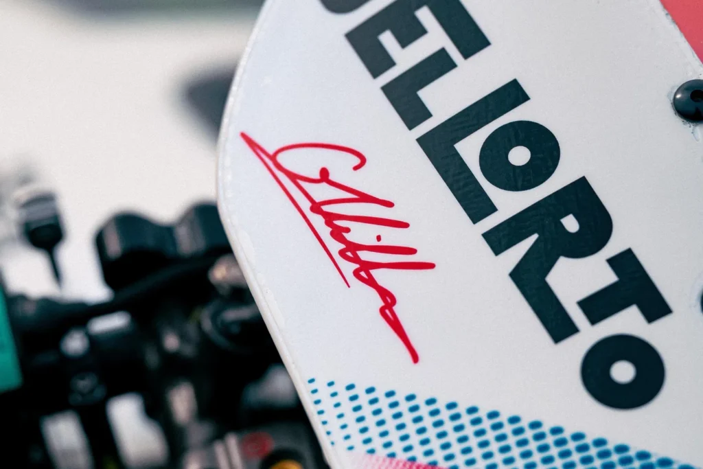 Aprilia si grafica special dedicata memoriei lui Gilles Villeneuve, FOTO/Gold &Goose