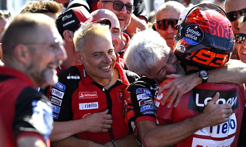 Gigi Dall'Igna si Marc Marquez la finalul cursei de la Misano, FOTO:G&G
