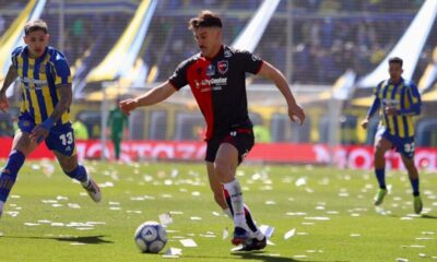 Matias "Zorro" Coccaro de la Newells, in actiune in timpul partidei dintre Rosario Central vs Newells Old Boys, Turneo Clausura, FOTO:Cadena3