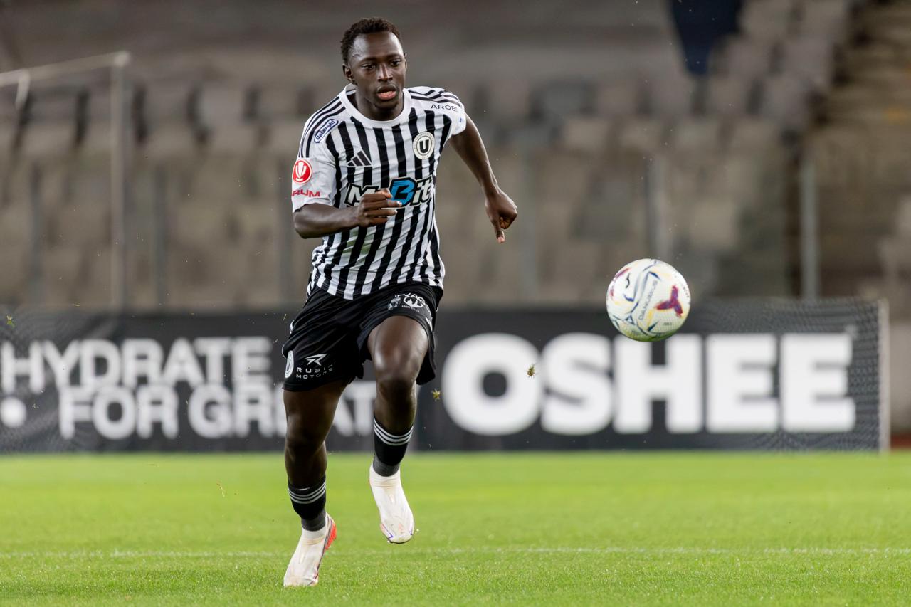 Oucasse Mendy de la U Cluj, in actiune, FOTO/ Masases Sandor