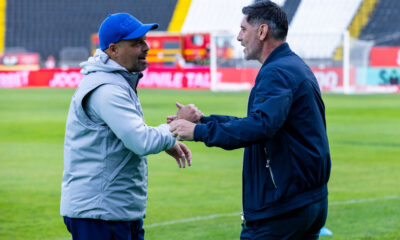 Antrenorii Florin Maxim de la Corvinul si Florin Pirvu FC Voluntari înaintea partidei din etapa a 11-a a SuperLigii României, dintre Corvinul Hunedoara și FC Voluntari, disputată pe Stadionul „Petre Libardi” din Petroșani, România, 9 octombrie 2026. FOTO / Andrei Apolzan / SportPulse