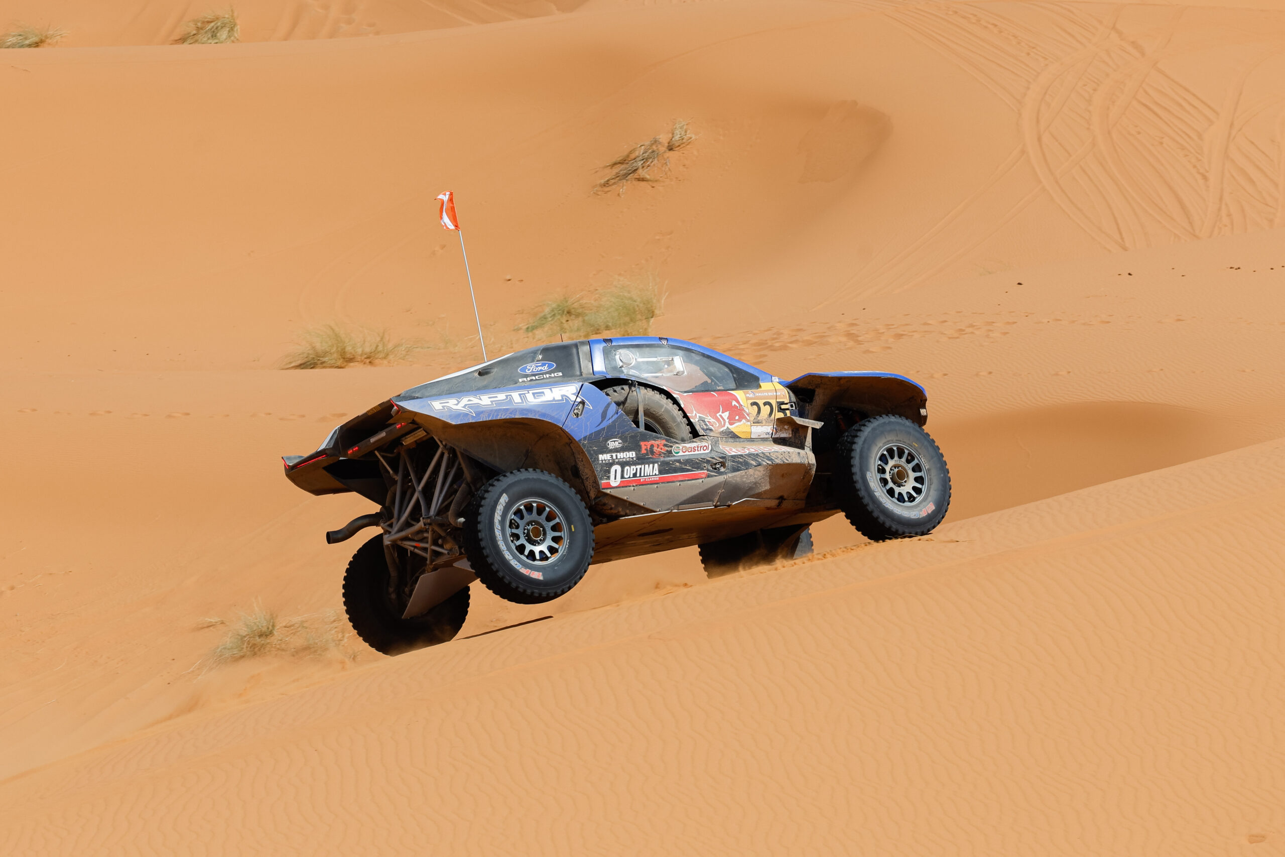 225 SAINZ Carlos (esp), OLIVERAS Daniel (esp), Ford Raptor, Ford Racing, FIA W2RC, ULT T1+, action, during the Stage 3 of the Rallye du Maroc 2026, 4th round of the 2026 WR2C Championship from October 1, 2026 around Zagora, Morocco - Photo Frederic Le Floc'h / DPPI
