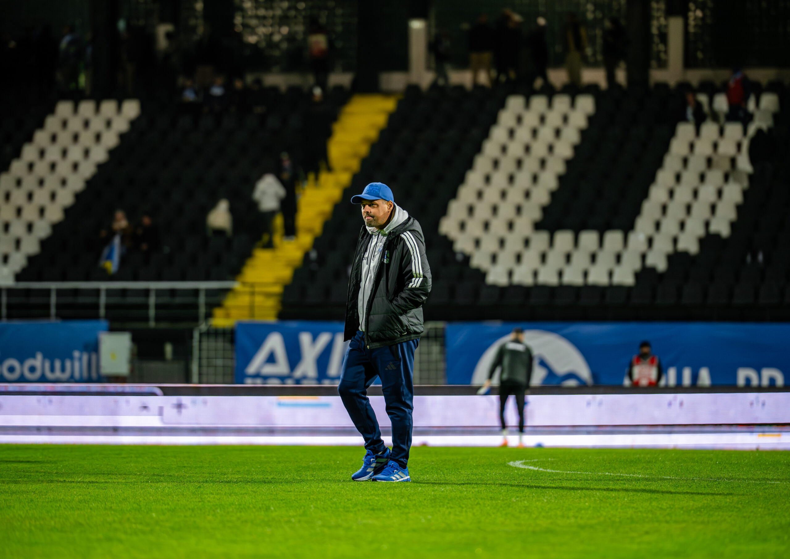 Florin Maxim antrenor Corvinul Hunedoara, Stadionul „Petre Libardi” din Petrosani, România, ©FOTO / Raul Marica / SportPulse