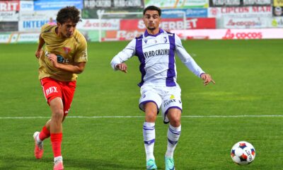 Omar Sayed Mohamed Mahmoud El Sawy si Tiago Lisboa Silva Goncalves in meciul de fotbal dintre FC Arges si UTA Arad, contand pentru Superliga Superbet, desfasurat pe Stadionul Orasenesc din Mioveni, sambata 24 octombrie 2026. © FOTO:Mihai Nitoiu/SPORT PICTURES