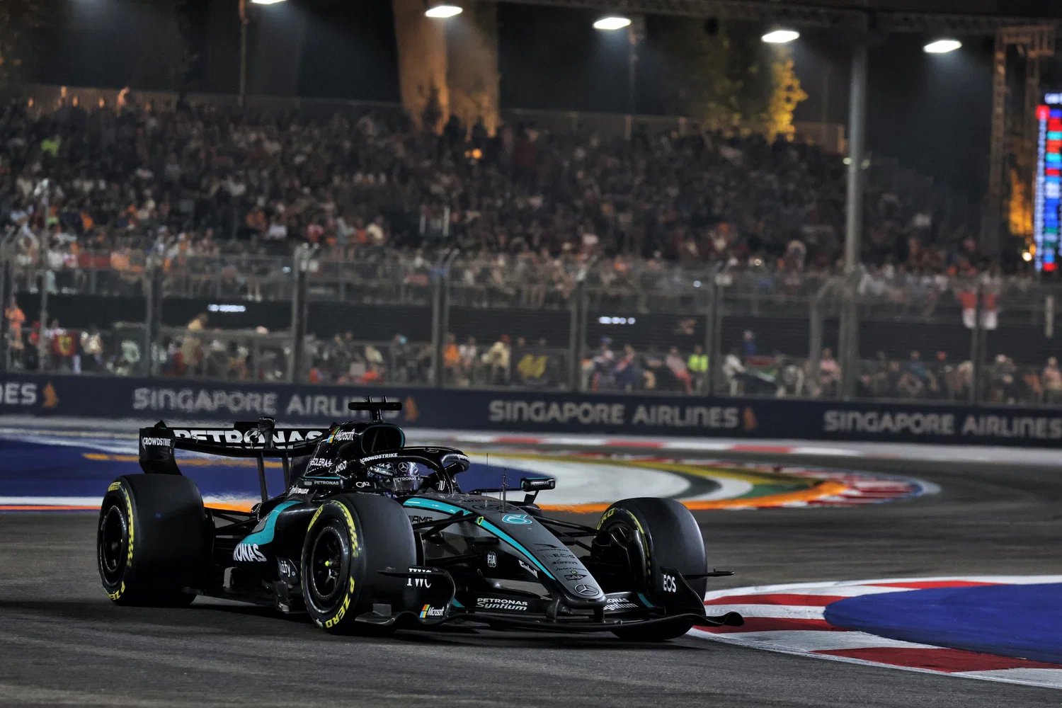 George Russell at the Singapore Grand Prix, PHOTO: XPB Images