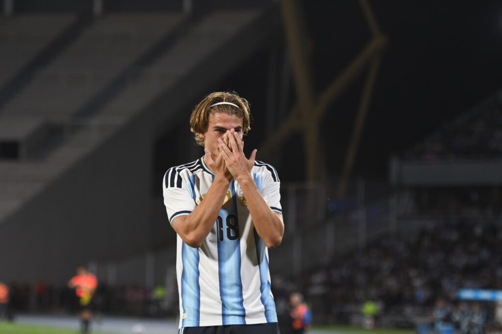 Nico Paz, celebrand golul marcat, ©FOTO/Julio Mancini/SportPulse