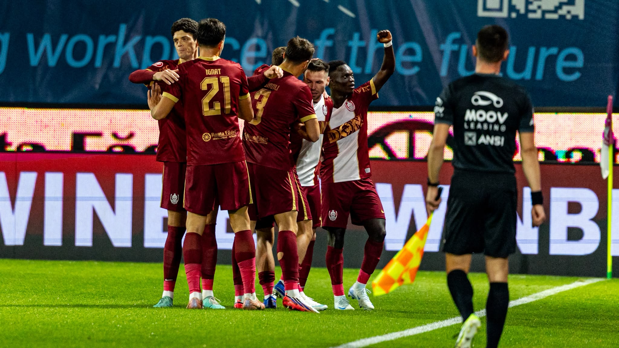 Jucatorii celor de la CFR celebrand golul marcat al in partida din Superliga Romaniei dintre CFR CLuj vs Dinamo Bucuresti disputat pe stadionul Dr. Constantin Radulescu din Cluj-Napoca, Horvath Tamas/SportPulse
